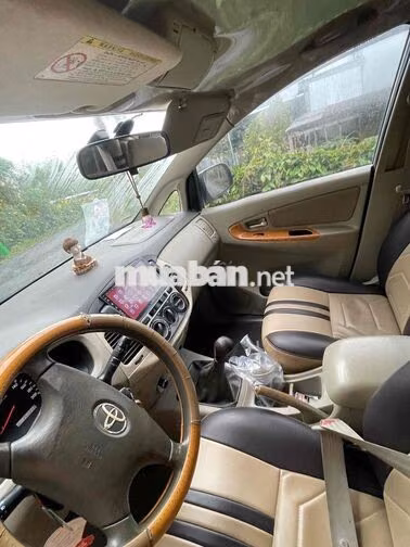 Toyota Innova G 2011 Xe gia đình