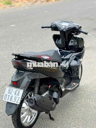 Cần bán AB  4vall 2024 Đen bóng - mâm crom cực đẹp