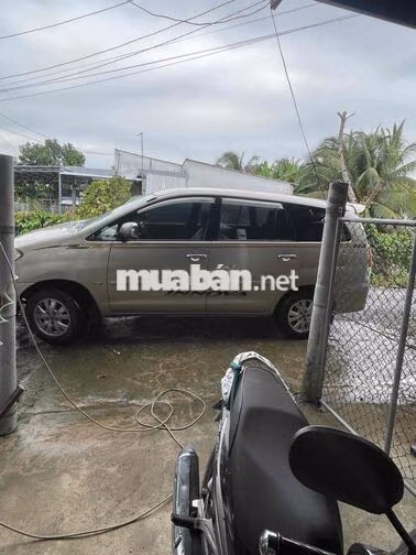 Toyota Innova G 2011 Xe gia đình