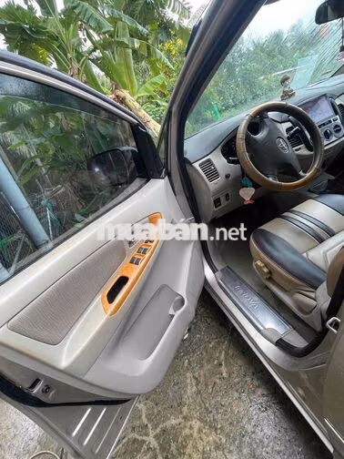 Toyota Innova G 2011 Xe gia đình