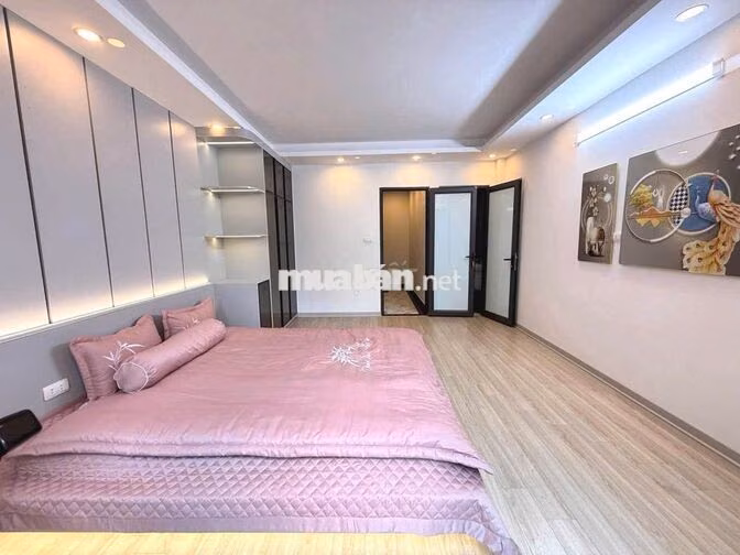BÁN NHÀ PHỐ GIẢI PHÓNG, 35M2, 6 TẦNG, THANG MÁY, VF3 ĐỖ CỬA, HƠN 8TỶ