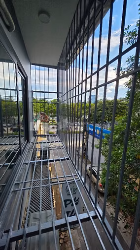 Cho thuê căn hộ tập thể tầng 3 mặt phố Đào Tấn, Linh Lang, Phường Cống