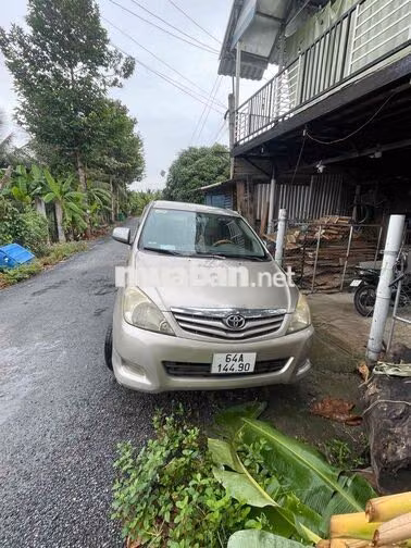 Toyota Innova G 2011 Xe gia đình