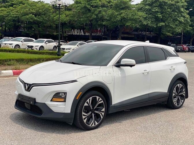 VinFast VF6 Plus TC1 2025 Trắng 30000 km