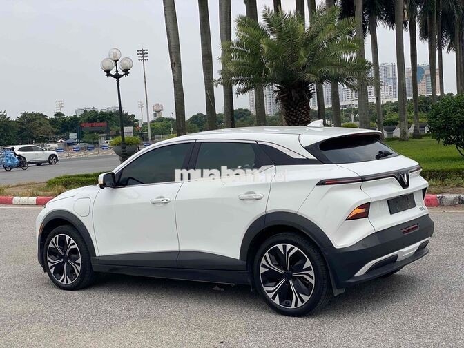 VinFast VF6 Plus TC1 2025 Trắng 30000 km