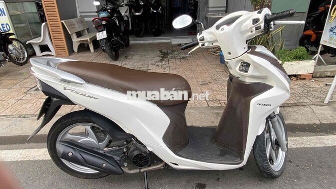 Honda Vision 2015 Trắng bs 67 ag