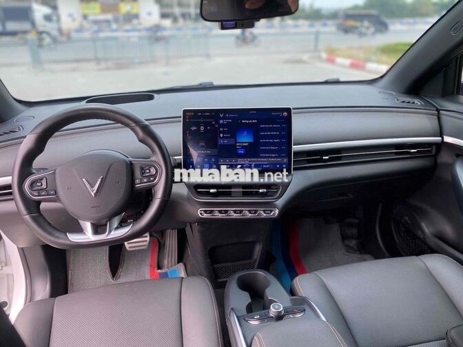 VinFast VF6 Plus TC1 2025 Trắng 30000 km