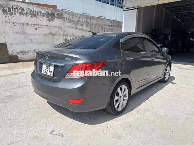 Hyundai Accent 2012 Số tự động Xám