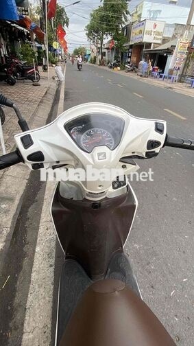Honda Vision 2015 Trắng bs 67 ag