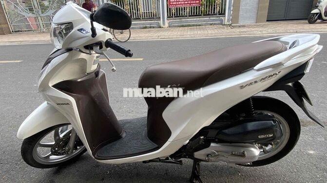 Honda Vision 2015 Trắng bs 67 ag
