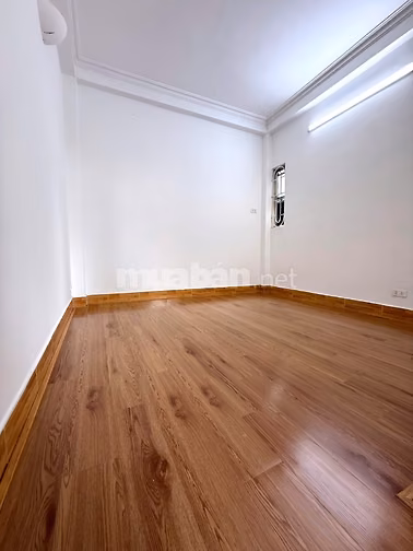 CHÍNH CHỦ GIẢM GIÁ BÁN GẤP NHÀ GẦN HỒ TÂY - Ô TÔ ĐỖ CỔNG