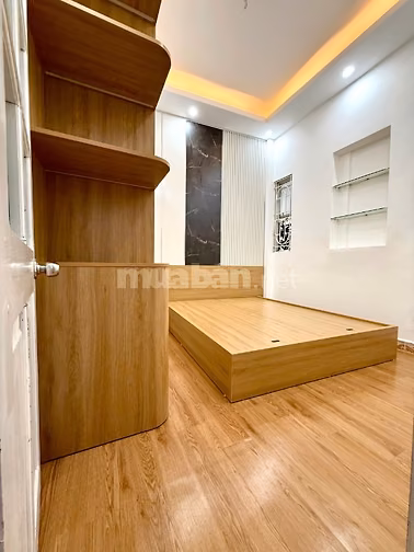 CHÍNH CHỦ GIẢM GIÁ BÁN GẤP NHÀ GẦN HỒ TÂY - Ô TÔ ĐỖ CỔNG
