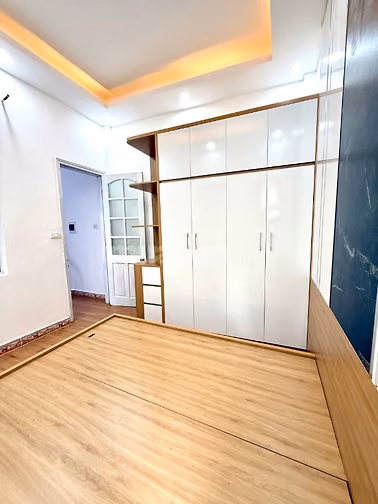 CHÍNH CHỦ GIẢM GIÁ BÁN GẤP NHÀ GẦN HỒ TÂY - Ô TÔ ĐỖ CỔNG