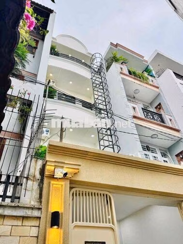 bán nhà xây mới 100% 4 tầng 8 phòng chdv 11ty680 tl
