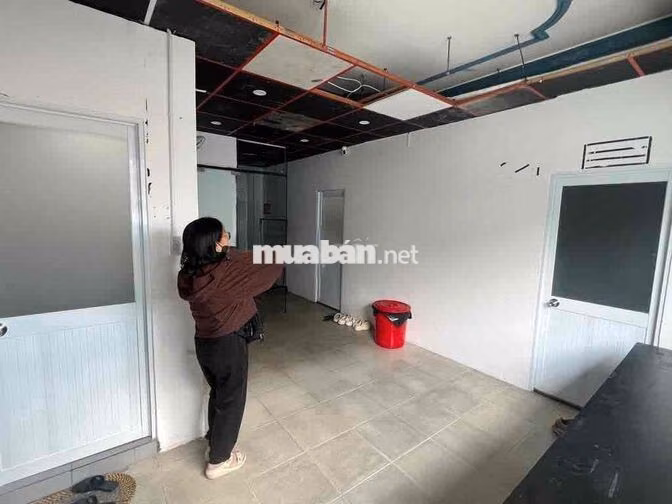 Cho Thuê Nhà Mặt Tiền gốc Bình Phú,  Phường 11, Quận 6 Giá: 32 triệu (