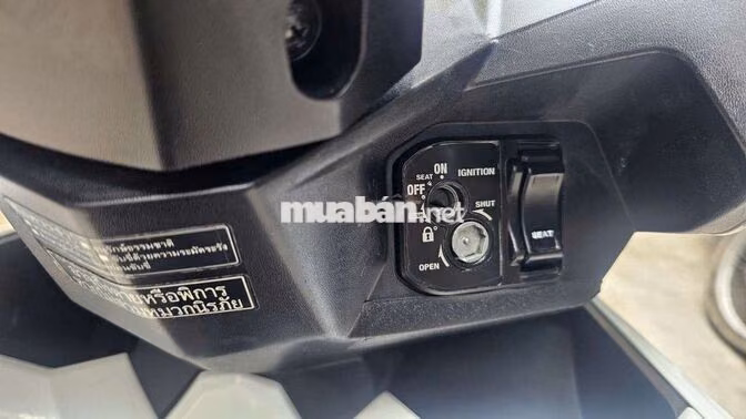 Honda Click Trắng đỏ 16128 km