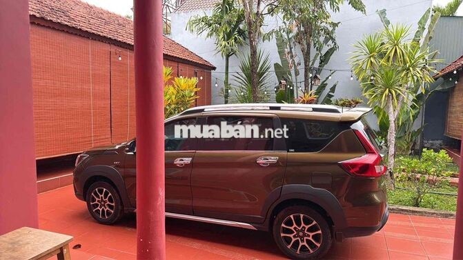 Suzuki XL7 7 chỗ màu Nâu