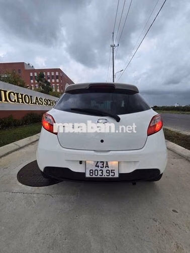 Mazda 2S Trắng 5 chỗ