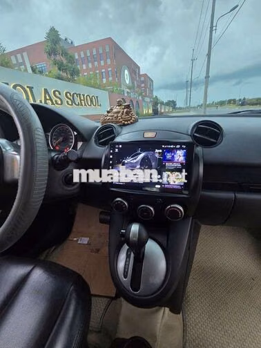 Mazda 2S Trắng 5 chỗ