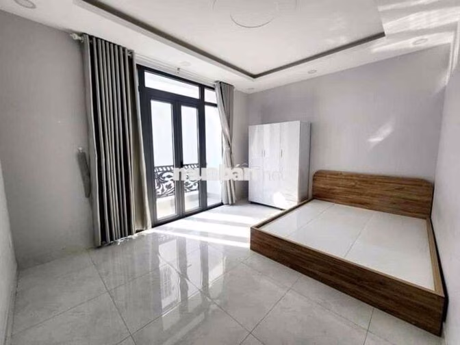 PHÒNG BAN CÔNG SÁNG THOÁNG – FULL NỘI THẤT, GẦN