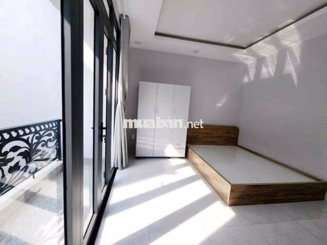 PHÒNG BAN CÔNG SÁNG THOÁNG – FULL NỘI THẤT, GẦN