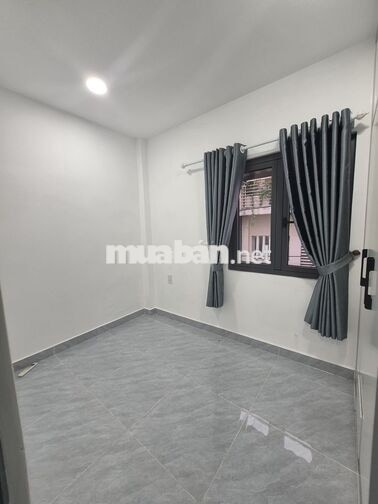 NHÀ ĐẸP Q7- HẺM 4m- 3,4 x 8m- 3 LẦU - CHỈ 3 TỶ NHỈNH