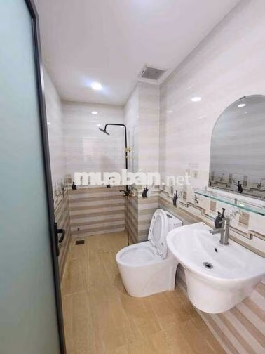 PHÒNG BAN CÔNG SÁNG THOÁNG – FULL NỘI THẤT, GẦN
