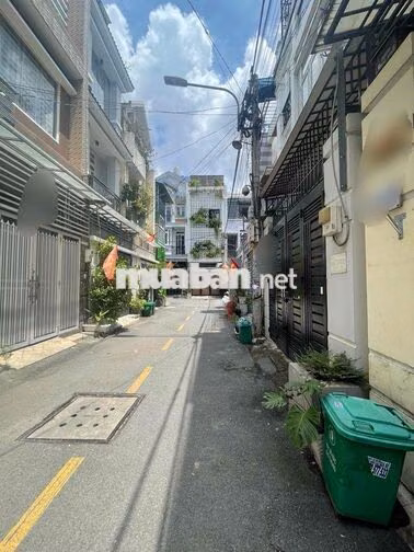 Nhà 3 Tầng gần cách Vạn Phúc City 2KM , gần QL13 cũ Hiệp Bình Phước