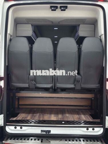 Ford Transit 18 chỗ Trắng 5.800 km