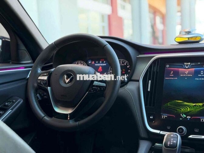 VinFast Lux A2.0 Base 2019 Đen 74000 km