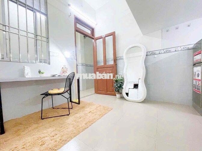 CĂN HỘ GẦN CAO ĐẲNG PNT, TÂN BÌNH, HƯỚNG RA PHÚ NHUẬN