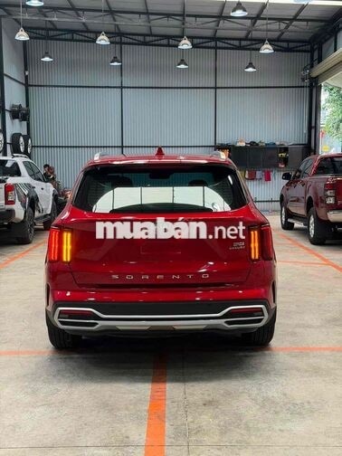 Kia Sorento 2022 Luxury 2.2 máy dầu