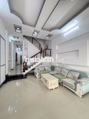 Nhà 2 lầu full nội thất KDC Hưng Phú 1