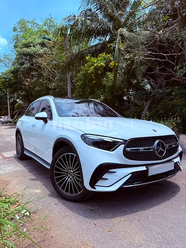Chính chủ bán Mercedes GLC 300 All New Matic. Giá chốt 2ty50 