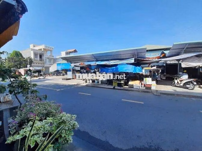 Nhà mặt tiền chợ Xẻo Trôm, Long Xuyên, An Giang