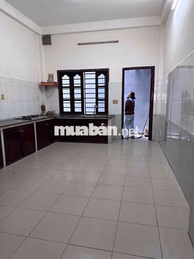 Cho thuê nhà khu tên lửa 5*20 đg số 32A giá 20tr