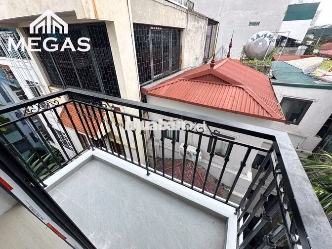 CHO THUÊ CĂN HỘ STUDIO FULL NỘI THẤT - BAN CÔNG NGAY 260 CẦU GIẤY