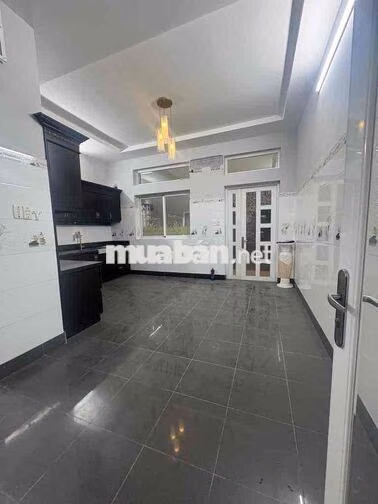 Cho thuê nhà khu tên lửa 5*20 đg số 32A giá 20tr