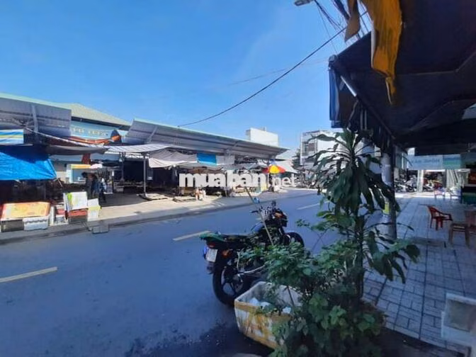 Nhà mặt tiền chợ Xẻo Trôm, Long Xuyên, An Giang