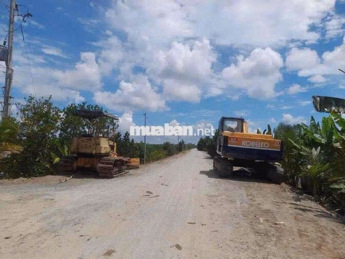 Được chuyển thổ mặt tiền kênh 2 nhựa vào 1 đường thẳng