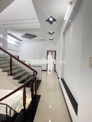 Nhà mới 2 lầu 4pn full nội thất KDC Hưng Phú 1 (gần ST. Go)