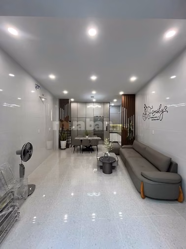 2 Căn Xây Mới Full Nội Thất trệt 2 lầu ST THANG MÁY