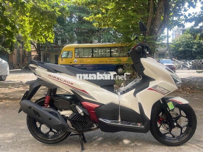 Honda Air Blade 125 Trắng đỏ 2026 abs