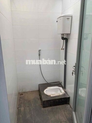 Cho thuê mặt bằng góc 2 mặt tiền. 218m2. Điện 3 pha. Kề Vạn Phúc Ql13