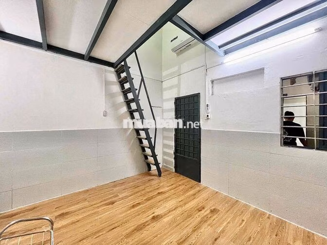 Thuê ngay phòng trọ có gác 38m2 ngay Dương Quảng Hàm gần Văn Lang CS3