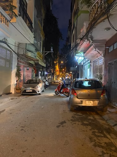 CHÍNH CHỦ CHO THUÊ NHÀ MẶT PHỐ VĨNH PHÚC, BA ĐÌNH, HÀ NỘI