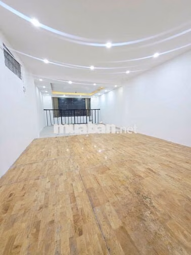 CHO THUÊ CĂN MT KÊNH TÂN HOÁ : 4 x 17 M đúc 2,5 LẦU : 3 PN , 2 Wc 