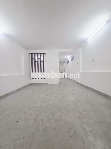 CHO THUÊ CĂN MT KÊNH TÂN HOÁ : 4 x 17 M đúc 2,5 LẦU : 3 PN , 2 Wc 