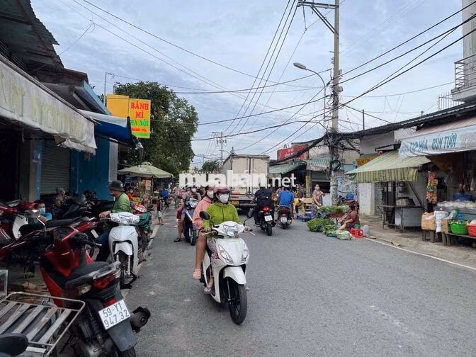 Mặt Tiền nguyên căn ngay trung tâm sầm uất nhất chợ Cây Me