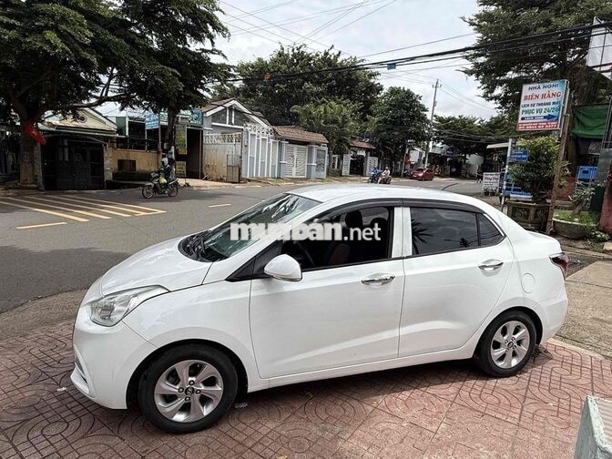 Hyundai i10 Sedan 2018 Số sàn Trắng